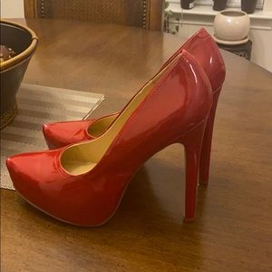 Kelsi Dagger Shoes, never worn.